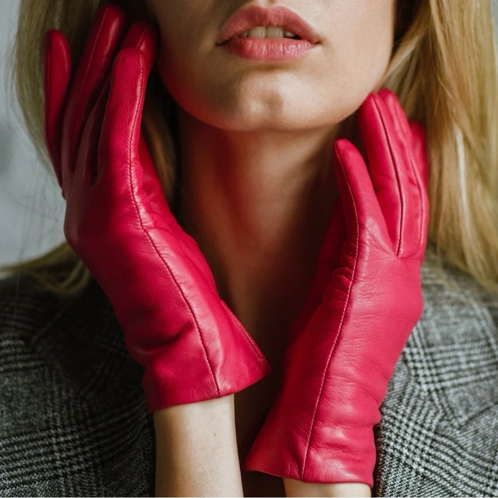 Vintage Cloves Hot Pink Leather for Women 100% Real Leather 
Size: M